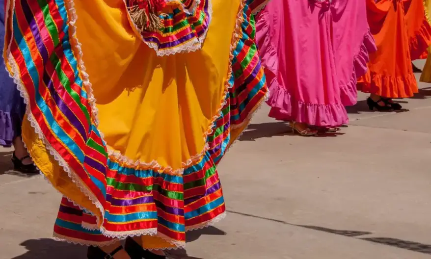 How to Wear a Peasant Maxi Skirt